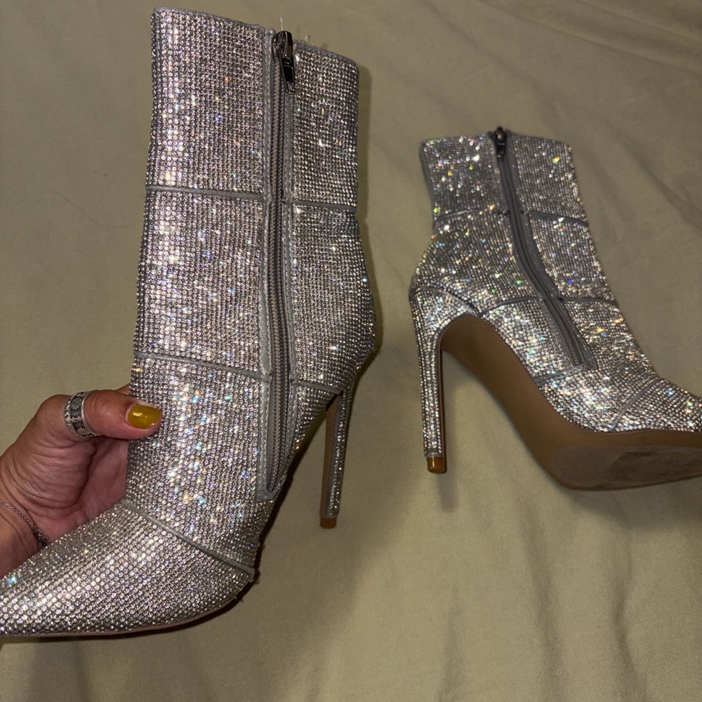 Steve Madden Booties - Picture 5 of 6